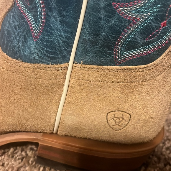 NWT Ariat Futurity Boon Buckskin Roughout/ Something Borrowed cutter toe boots - Picture 10 of 11